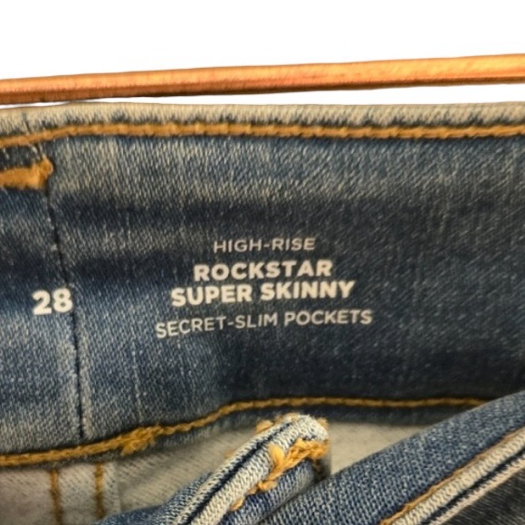 Old Navy Jeans Plus 28 Rockstar Super Skinny High Rise Waisted Light Wash NWT - Picture 3 of 6